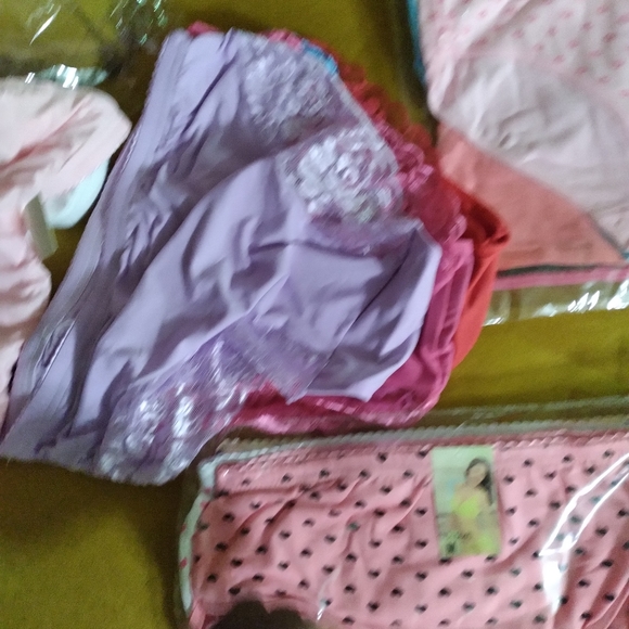 Lady underwear ( panties and lingeries) - Picture 2 of 13